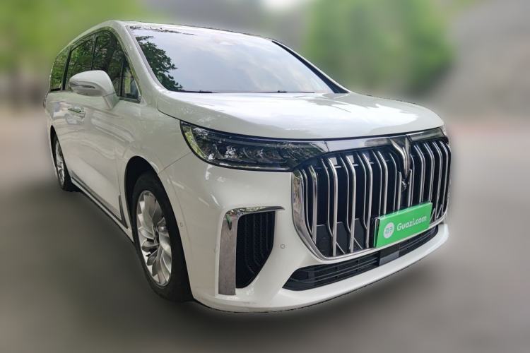 Used VOYAH Dream 2024 PHEV Extended-Range Premium Edition Front Right 45 Deg