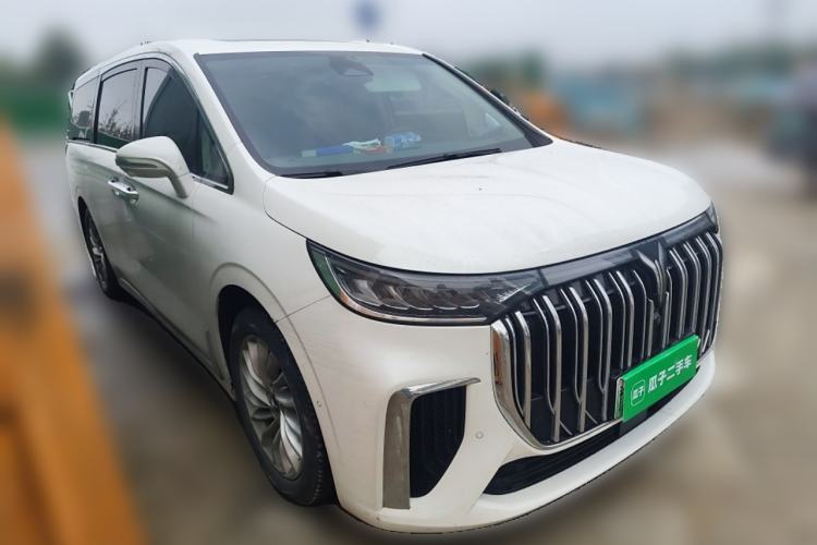 Used VOYAH Dream 2024 PHEV Extended-Range Premium Edition Front Right 45 Deg
