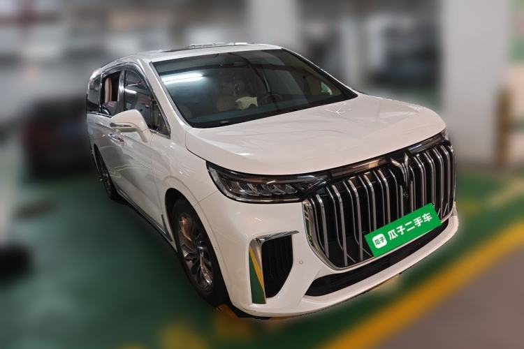 Used VOYAH Dream 2024 PHEV Ultra-Long Range Flagship Edition Front Right 45 Deg