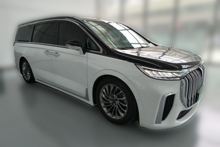 Used VOYAH Dream 2024 PHEV Extended-Range Premium Edition Front Right 45 Deg