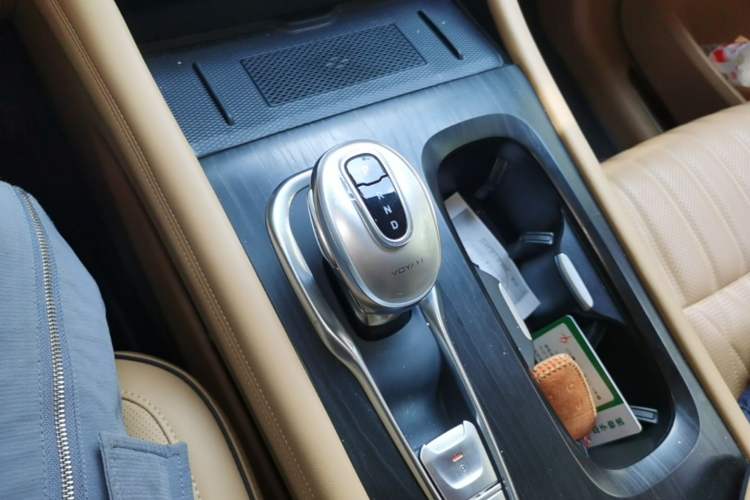 Used VOYAH Dream 2024 PHEV Ultra-Long Range Flagship Edition Gear Lever