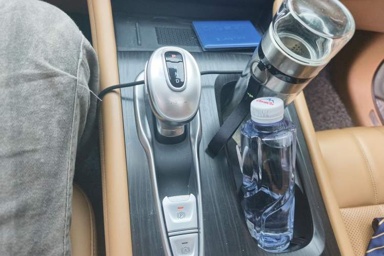 Used VOYAH Dream 2024 PHEV Extended-Range Premium Edition Gear Lever