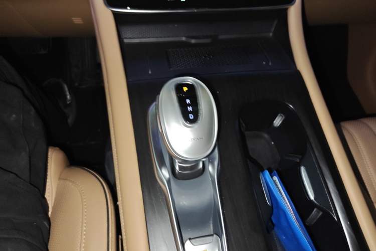 Used VOYAH Dream 2024 PHEV Ultra-Long Range Flagship Edition Gear Lever