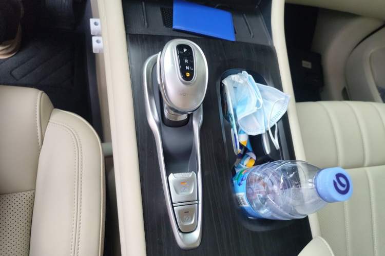 Used VOYAH Dream 2024 PHEV Extended-Range Premium Edition Gear Lever