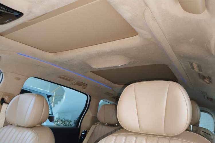 Used VOYAH Dream 2024 PHEV Ultra-Long Range Flagship Edition Headliner