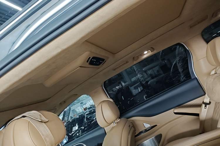Used VOYAH Dream 2024 PHEV Ultra-Long Range Flagship Edition Headliner