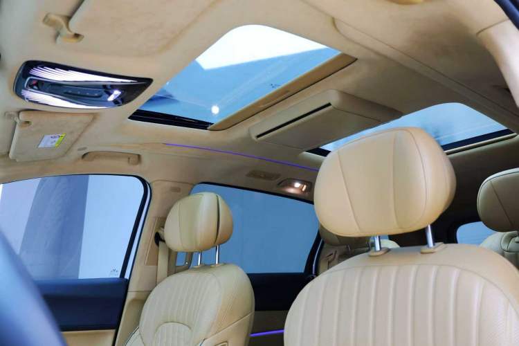 Used VOYAH Dream 2024 PHEV Ultra-Long Range Flagship Edition Headliner