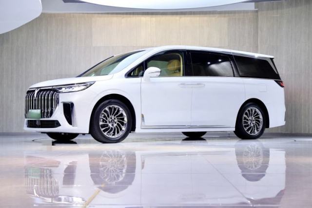 Used VOYAH Dream 2024 PHEV Ultra-Long Range Flagship Edition