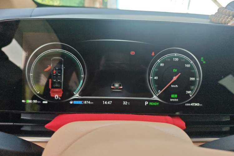 Used VOYAH Dream 2024 PHEV Extended-Range Premium Edition Instrument Cluster