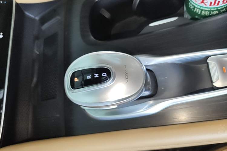 Used VOYAH Dream 2024 PHEV Extended-Range Premium Edition Interior 1