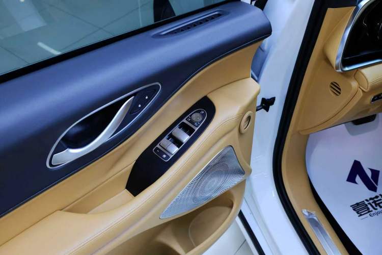 Used VOYAH Dream 2024 PHEV Ultra-Long Range Flagship Edition Interior 2