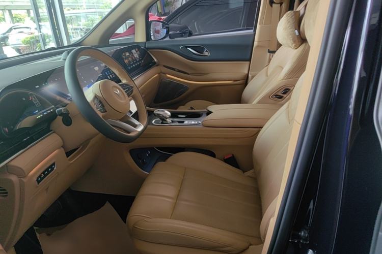 Used VOYAH Dream 2024 PHEV Extended-Range Premium Edition Left Front Seat