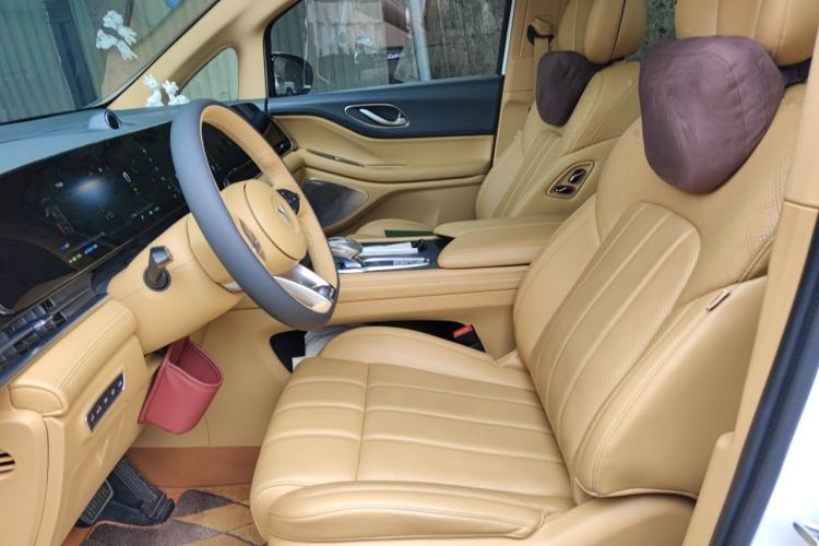 Used VOYAH Dream 2024 PHEV Extended-Range Premium Edition Left Front Seat