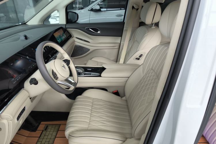 Used VOYAH Dream 2024 PHEV Extended-Range Premium Edition Left Front Seat