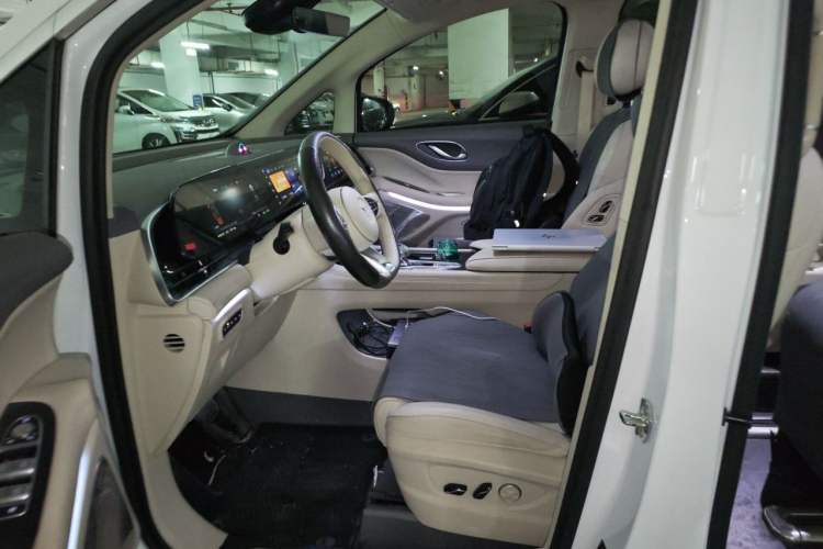Used VOYAH Dream 2024 PHEV Extended-Range Premium Edition Left Front Seat