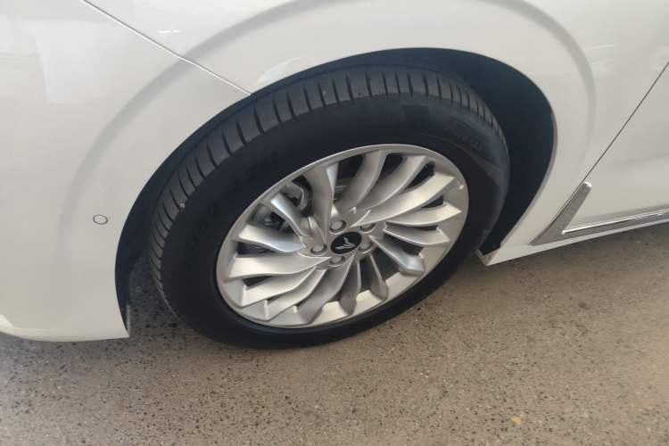 Used VOYAH Dream 2024 PHEV Extended-Range Premium Edition Left Front Wheel Hub