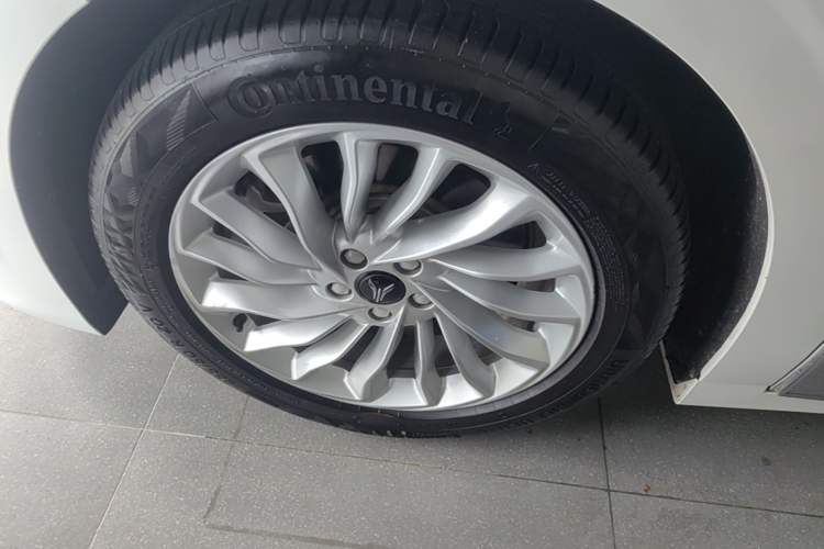 Used VOYAH Dream 2024 PHEV Extended-Range Premium Edition Left Front Wheel Hub