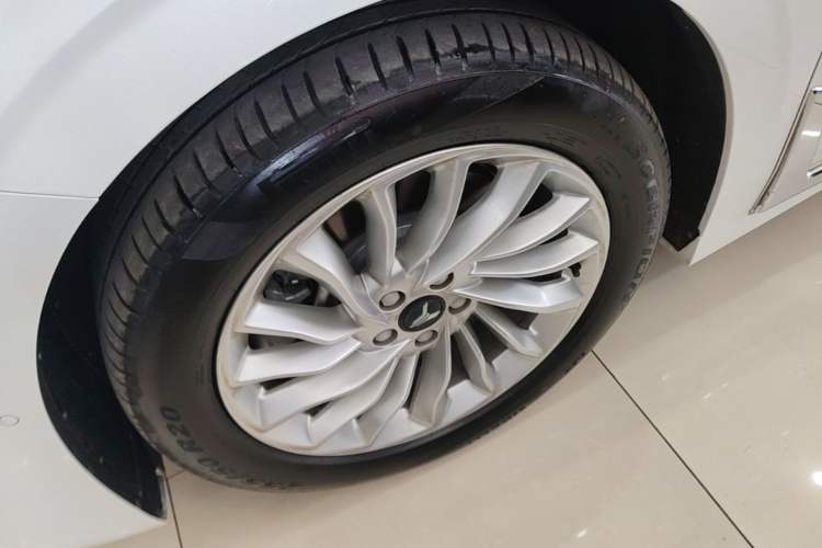 Used VOYAH Dream 2024 PHEV Extended-Range Premium Edition Left Front Wheel Hub