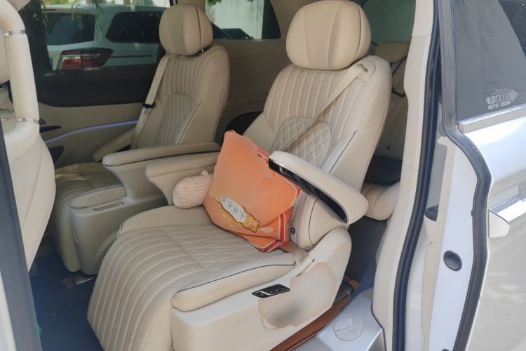 Used VOYAH Dream 2024 PHEV Ultra-Long Range Flagship Edition Left Rear Seat