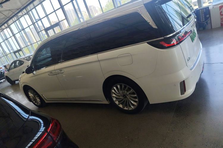 Used VOYAH Dream 2024 PHEV Extended-Range Premium Edition Left Side