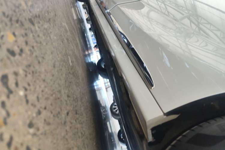 Used VOYAH Dream 2024 PHEV Extended-Range Premium Edition Left Side Sill