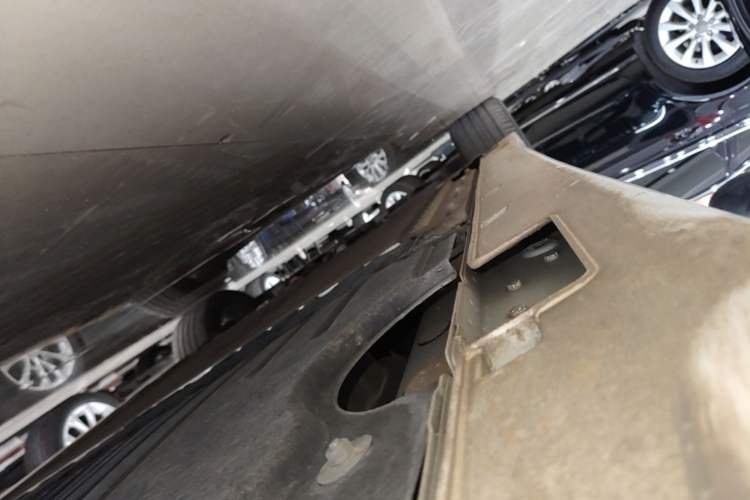Used VOYAH Dream 2024 PHEV Extended-Range Premium Edition Left Side Sill