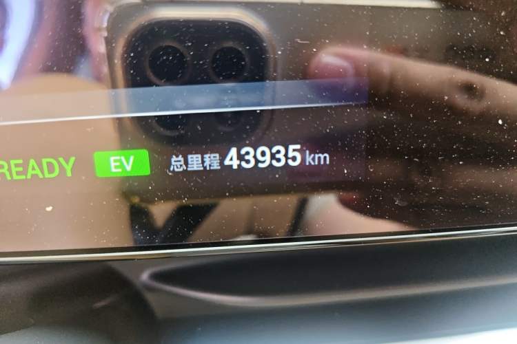 Used VOYAH Dream 2024 PHEV Ultra-Long Range Flagship Edition Odometer Close Up