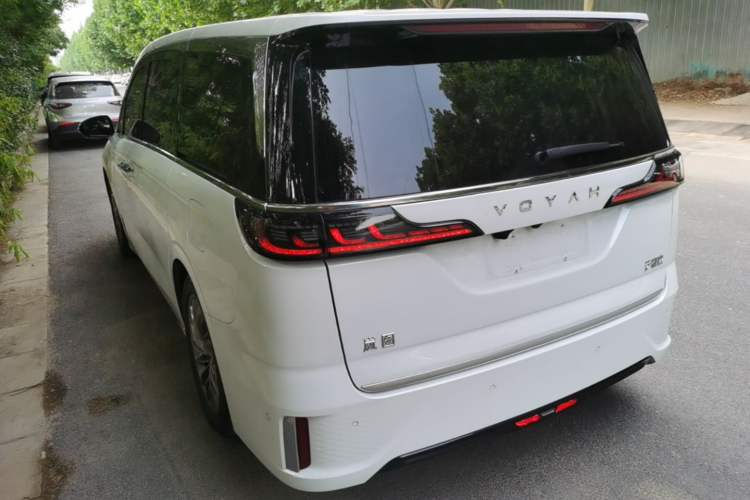 Used VOYAH Dream 2024 PHEV Ultra-Long Range Flagship Edition Rear Left 45 Deg
