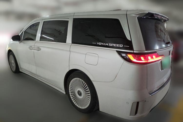 Used VOYAH Dream 2024 PHEV Extended-Range Premium Edition Rear Left 45 Deg