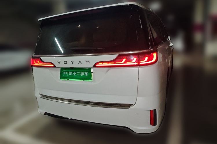Used VOYAH Dream 2024 PHEV Ultra-Long Range Flagship Edition Rear Right 45 Deg