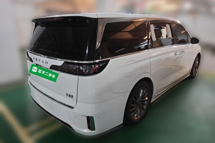 Used VOYAH Dream 2024 PHEV Ultra-Long Range Flagship Edition Rear Right 45 Deg