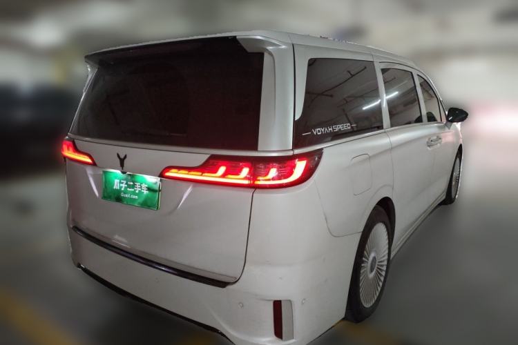 Used VOYAH Dream 2024 PHEV Extended-Range Premium Edition Rear Right 45 Deg