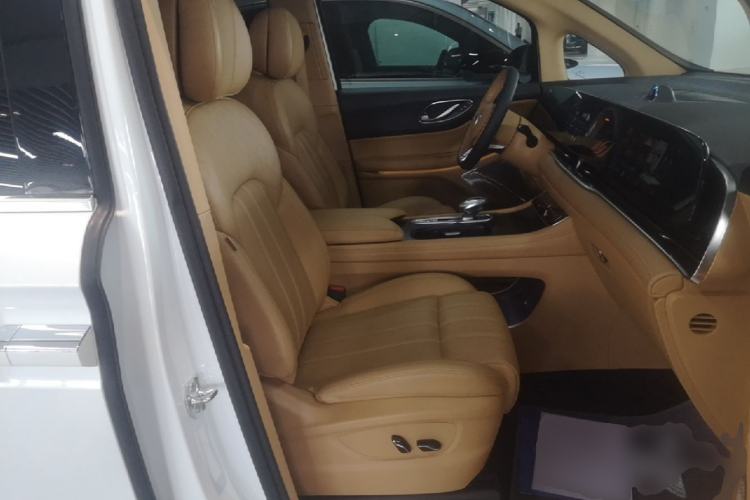 Used VOYAH Dream 2024 PHEV Extended-Range Premium Edition Right Front Seat