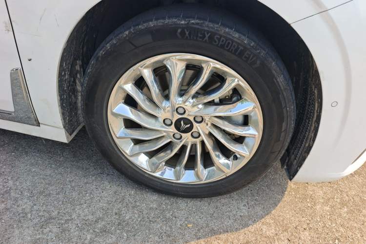 Used VOYAH Dream 2024 PHEV Extended-Range Premium Edition Right Front Wheel Hub