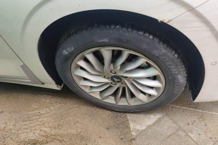 Used VOYAH Dream 2024 PHEV Extended-Range Premium Edition Right Front Wheel Hub