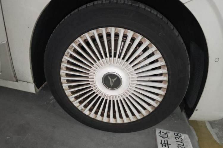 Used VOYAH Dream 2024 PHEV Extended-Range Premium Edition Right Front Wheel Hub