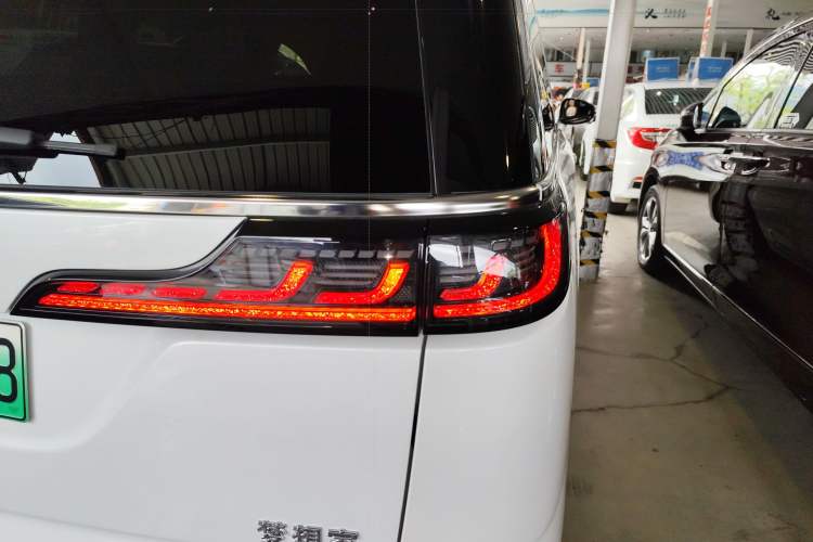Used VOYAH Dream 2024 PHEV Extended-Range Premium Edition Right Rear Taillight