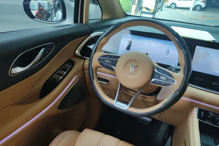 Used VOYAH Dream 2024 PHEV Extended-Range Premium Edition Steering Wheel