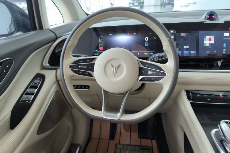 Used VOYAH Dream 2024 PHEV Extended-Range Premium Edition Steering Wheel