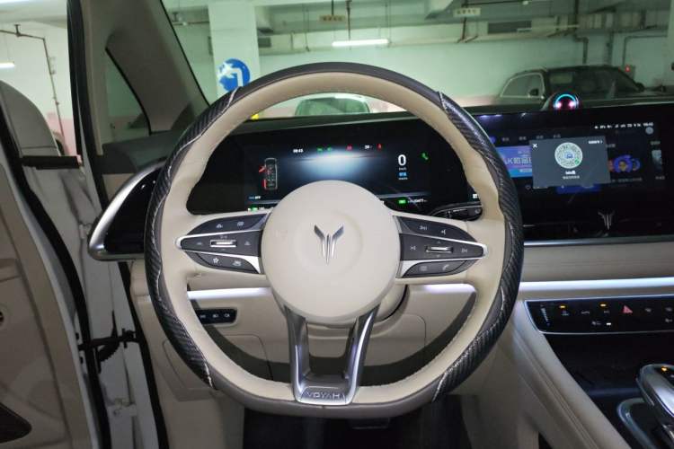 Used VOYAH Dream 2024 PHEV Extended-Range Premium Edition Steering Wheel