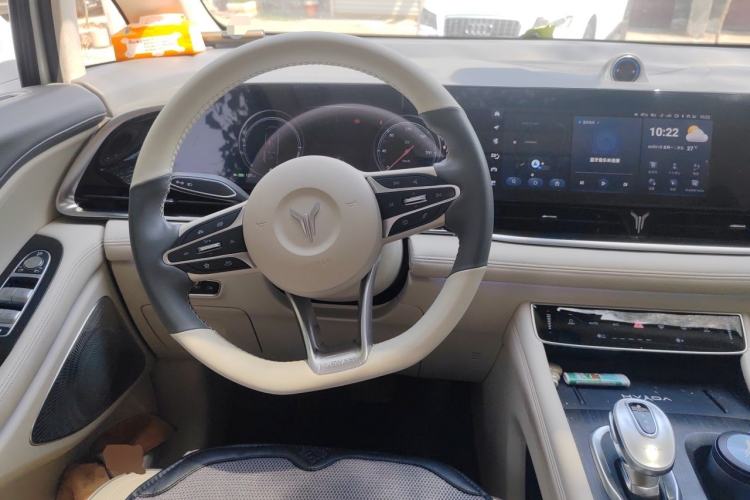 Used VOYAH Dream 2024 PHEV Ultra-Long Range Flagship Edition Steering Wheel