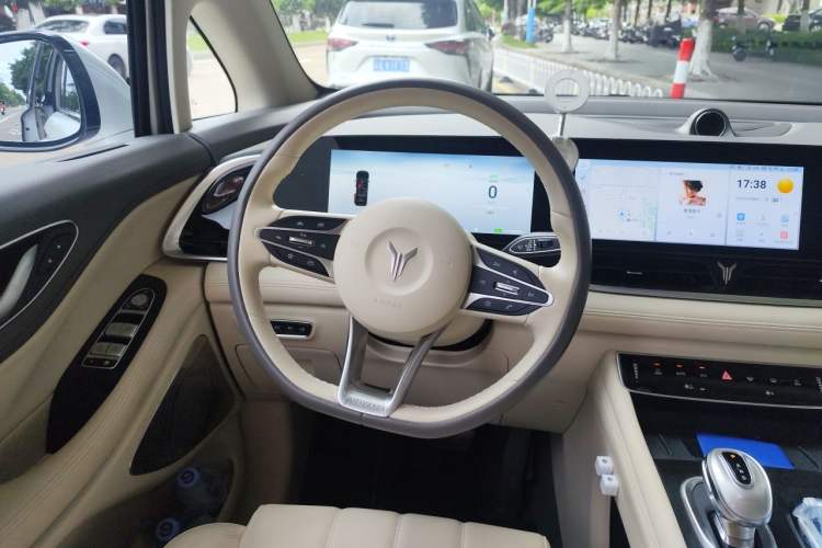 Used VOYAH Dream 2024 PHEV Extended-Range Premium Edition Steering Wheel