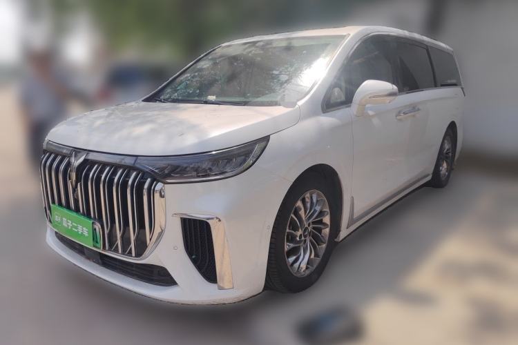 Used VOYAH Dream 2024 PHEV Ultra-Long Range Flagship Edition Guazi used car, China used car export, Used car for sale, Used VOYAH cars, Cheapest cars for sale