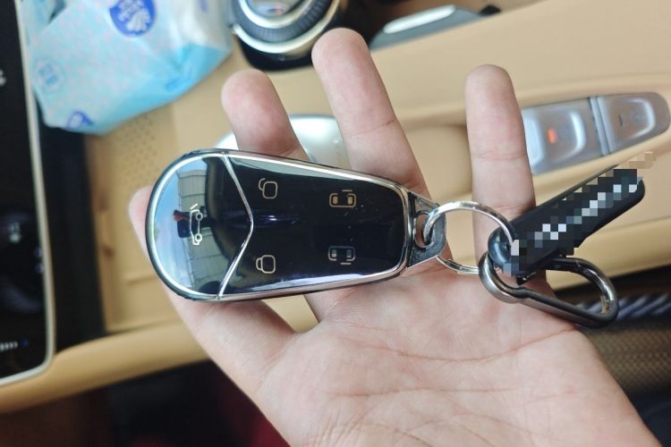 Used VOYAH Dream 2024 PHEV Extended-Range Premium Edition Vehicle Key