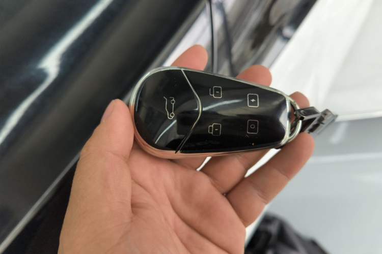 Used VOYAH Dream 2024 PHEV Extended-Range Premium Edition Vehicle Key