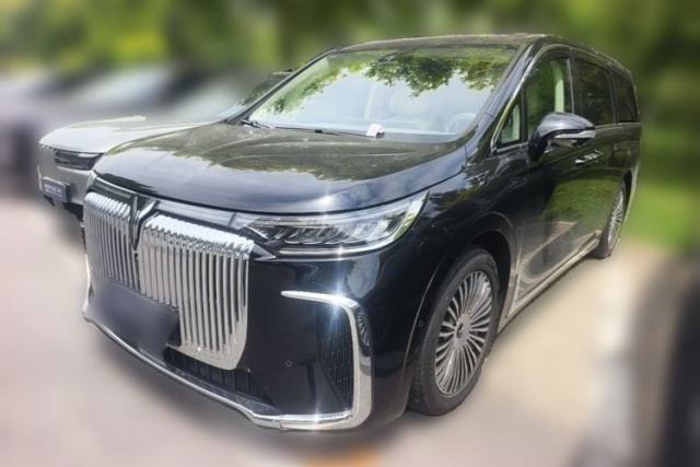 Used VOYAH Dream 2025 PHEV Four-Wheel Drive Prestige Kunpeng Edition