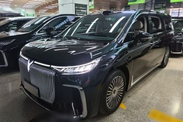 Used VOYAH Dream 2025 PHEV Four-Wheel Drive Excellence Qiankun Edition