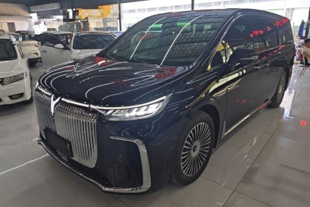 Used VOYAH Dream 2025 PHEV Four-Wheel Drive Prestige Kunpeng Edition