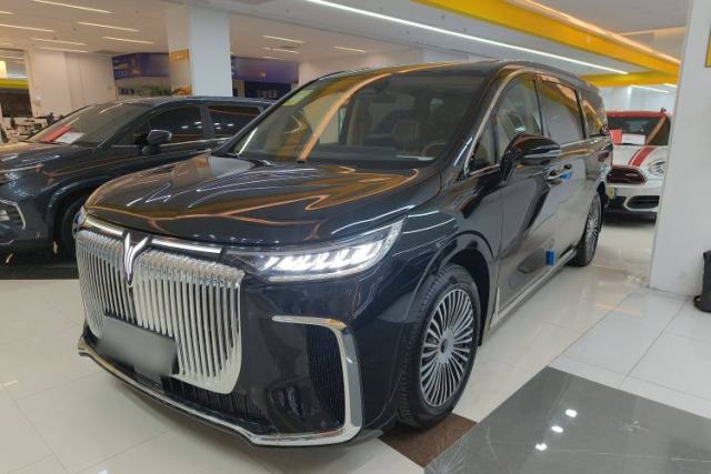 Used VOYAH Dream 2025 PHEV Four-Wheel Drive Prestige Kunpeng Edition