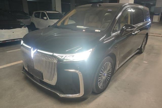 Used VOYAH Dream 2025 PHEV Four-Wheel Drive Excellence Qiankun Edition
